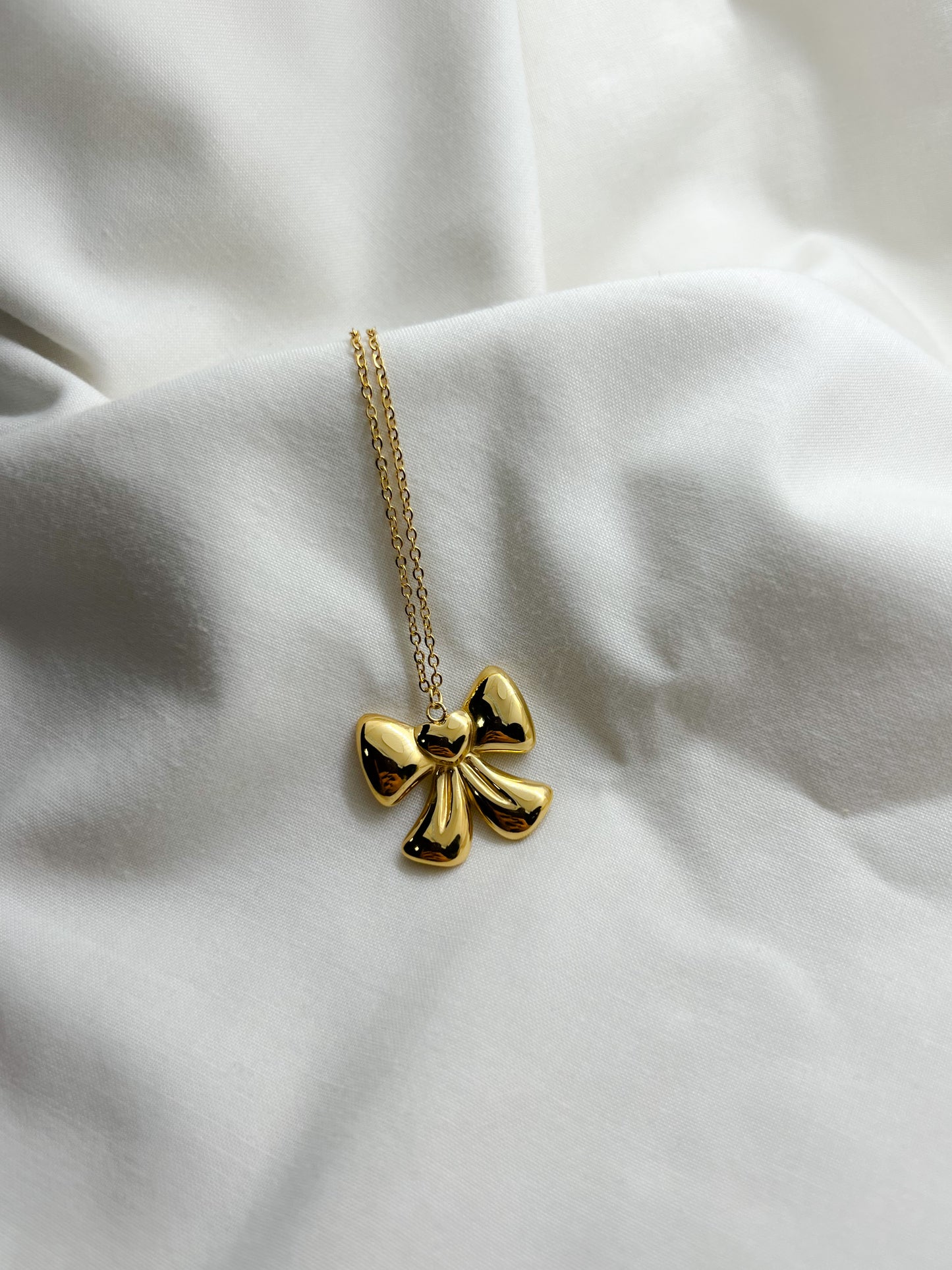 Collana Bow
