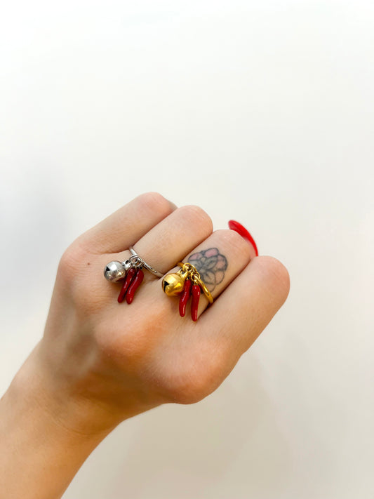 Anello Cornetti Pendenti Con Sonaglio