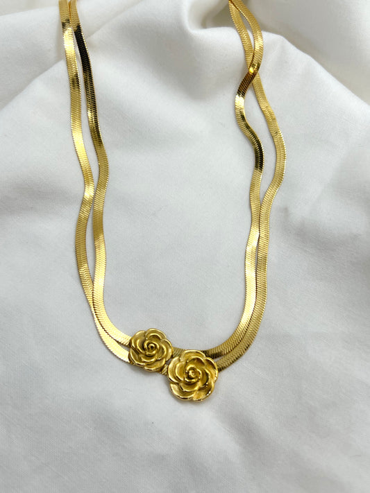 Collana Rosa Incantata